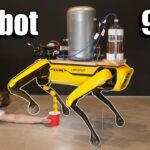 Roboter pisst Bier